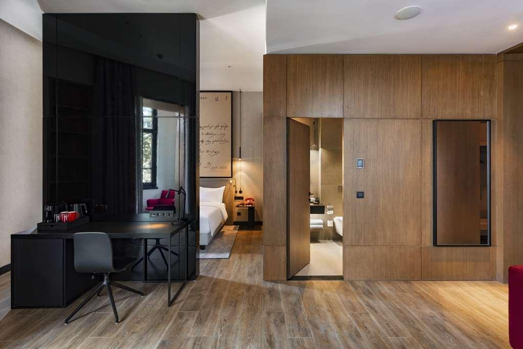 Radisson Red Tbilisi Hotel Cameră foto