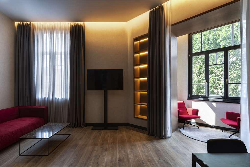 Radisson Red Tbilisi Hotel Cameră foto