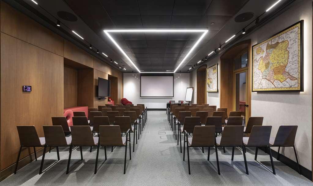 Radisson Red Tbilisi Hotel Facilități foto