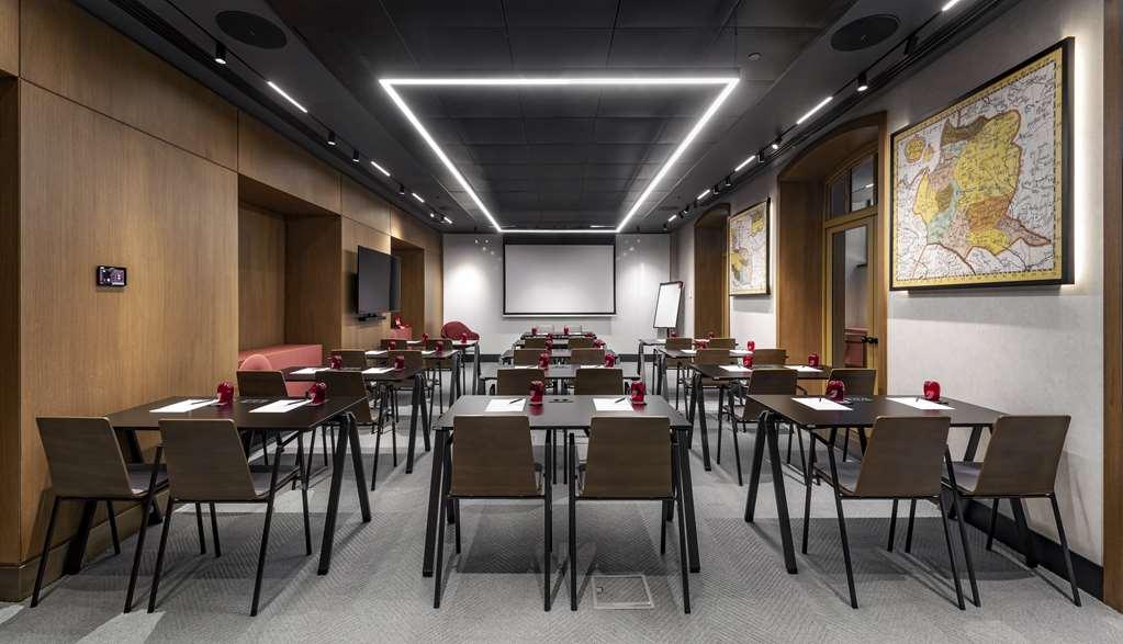 Radisson Red Tbilisi Hotel Facilități foto