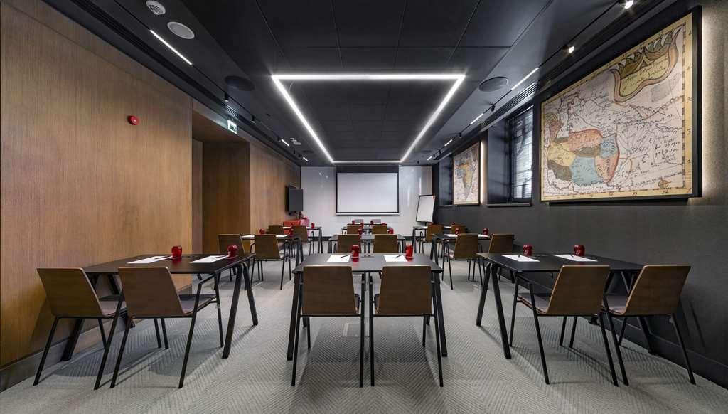 Radisson Red Tbilisi Hotel Facilități foto