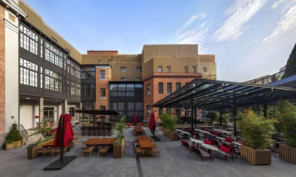 Radisson Red Tbilisi Hotel Exterior foto