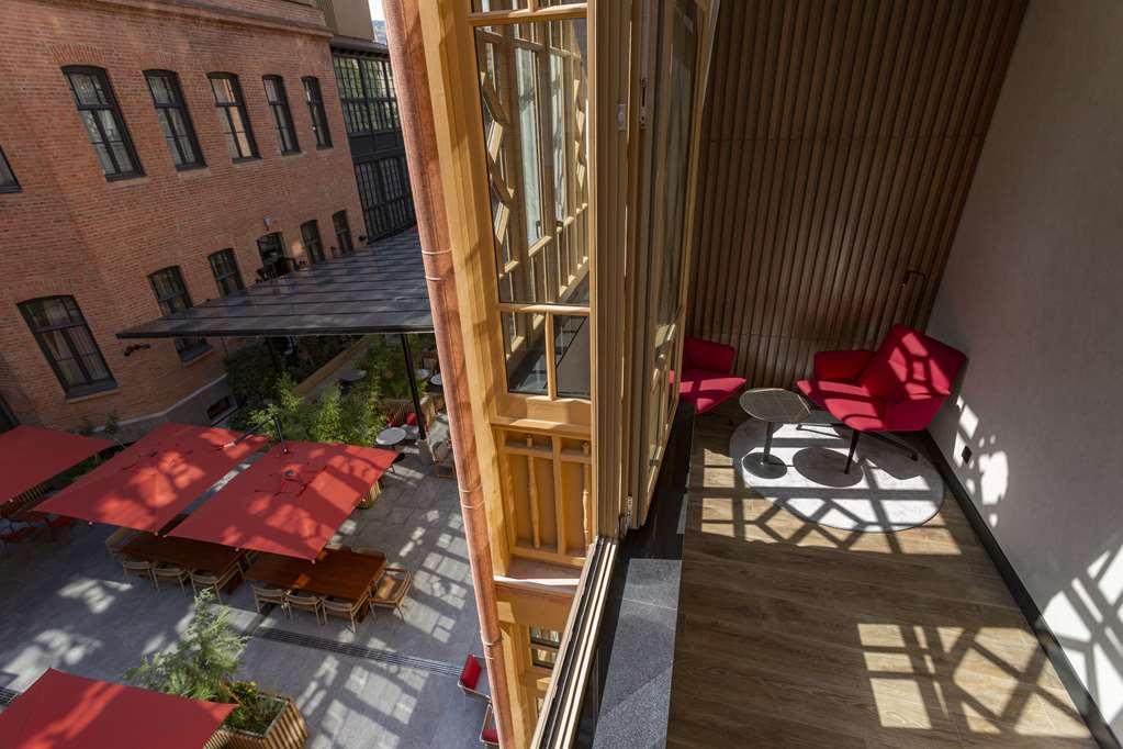 Radisson Red Tbilisi Hotel Cameră foto