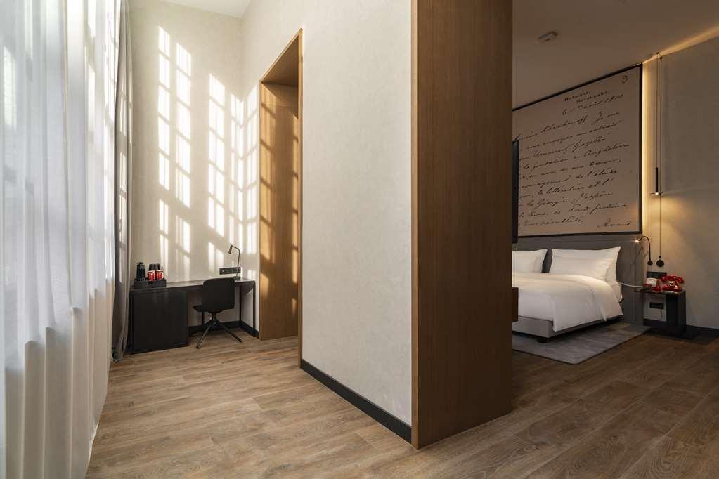 Radisson Red Tbilisi Hotel Cameră foto