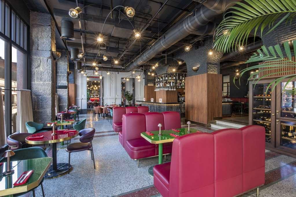 Radisson Red Tbilisi Hotel Restaurant foto
