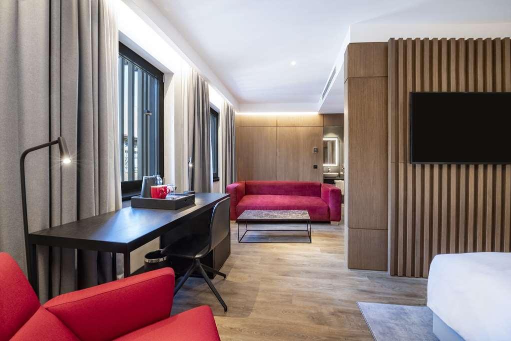 Radisson Red Tbilisi Hotel Cameră foto
